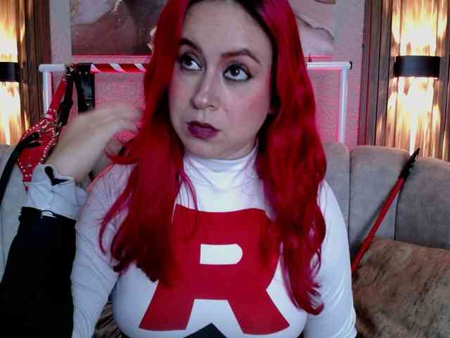 Naty-slavedoll webcam