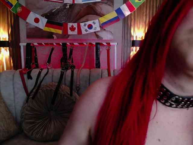 Naty-slavedoll webcam