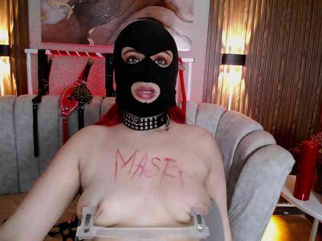 Naty-slavedoll webcam