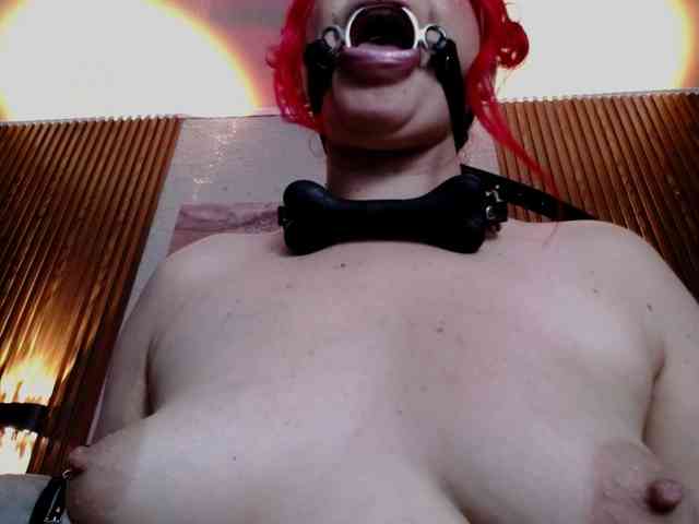 Naty-slavedoll webcam