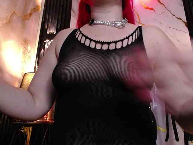 Naty-slavedoll webcam