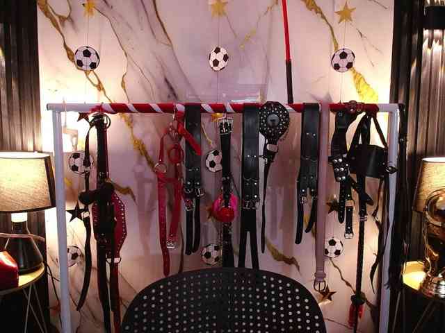 Naty-slavedoll webcam