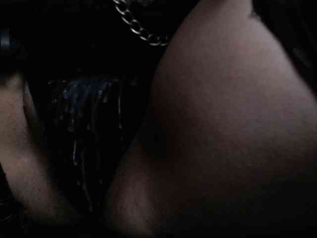 Naty-slavedoll webcam