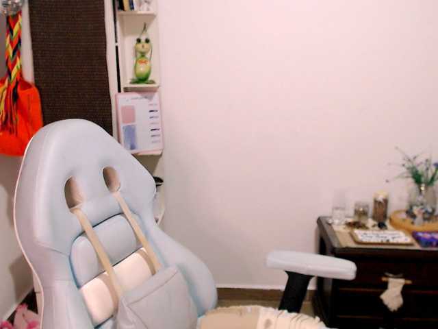 maryline-w live cam preview