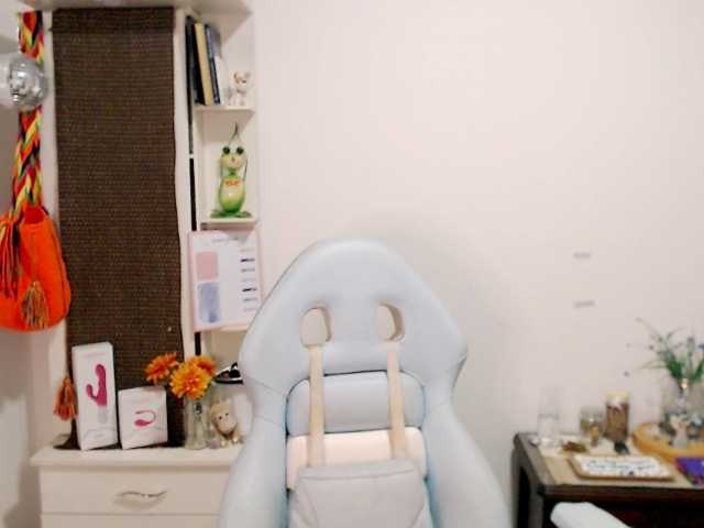 maryline-w live cam on BongaCams