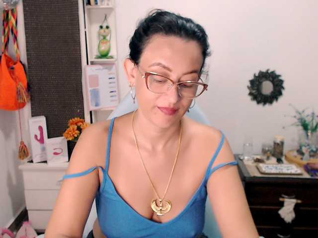 maryline-w live cam preview
