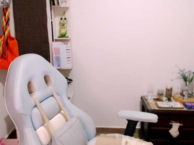 maryline-w live cam preview