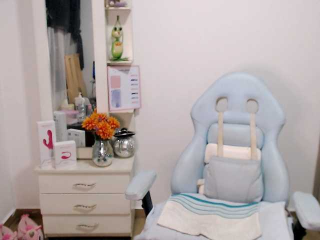 maryline-w live cam preview