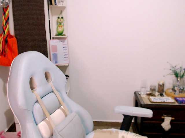 maryline-w live cam on BongaCams