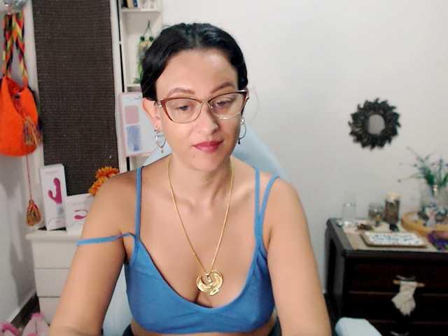 maryline-w live cam preview