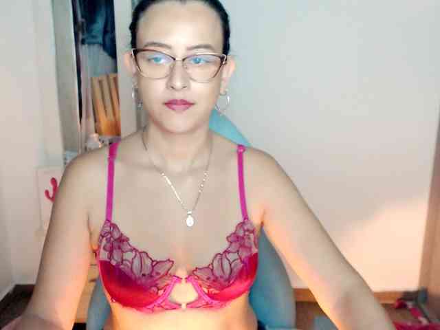 maryline-w Live Webcam on BongaCams