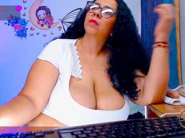 lyalatin4, live now on BongaCams