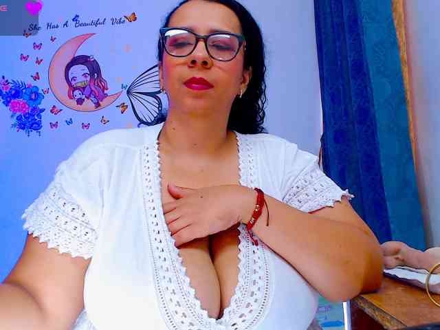 lyalatin4 webcam