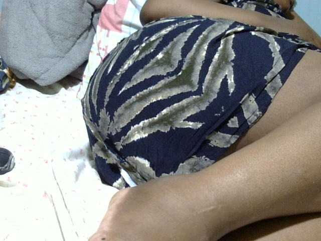 Petitetessy3 live cam on BongaCams
