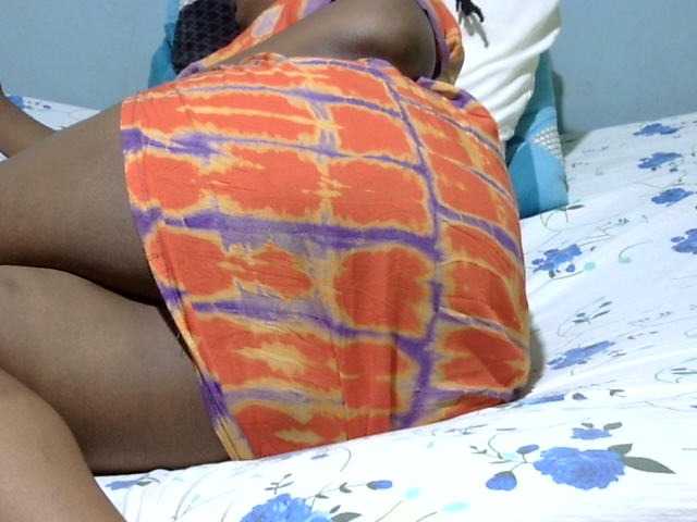 Petitetessy3 live cam on BongaCams