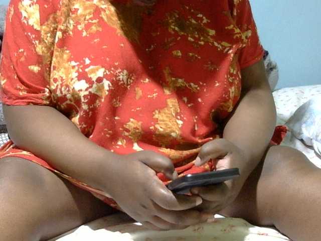 Petitetessy3 live cam on BongaCams