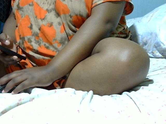 Petitetessy3 live cam on BongaCams