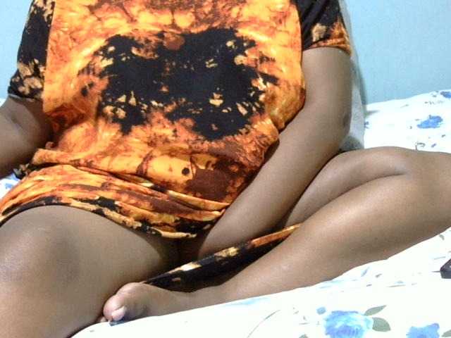Petitetessy3 live cam on BongaCams