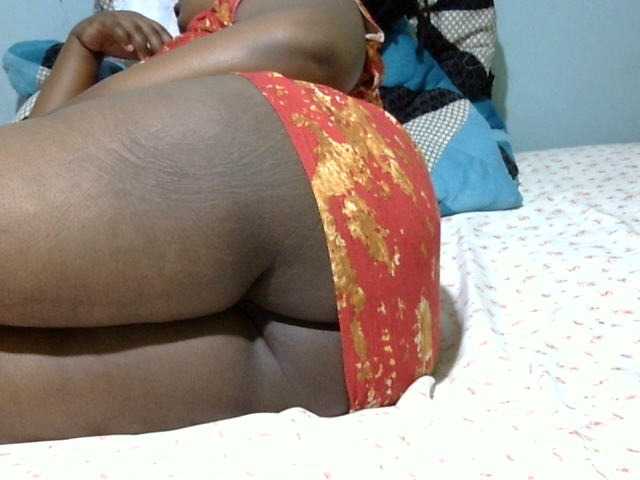 Petitetessy3 live cam on BongaCams