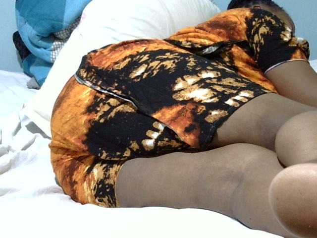 Petitetessy3 live cam on BongaCams