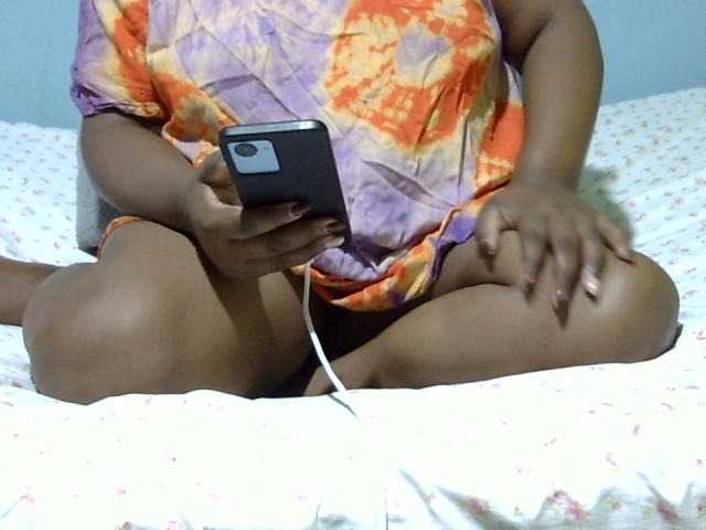 Petitetessy3 live cam on BongaCams
