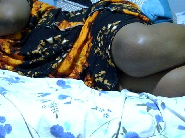 Petitetessy3 live cam on BongaCams