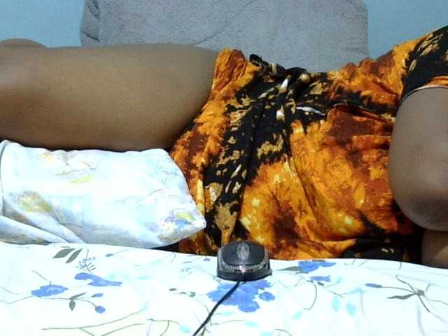 Petitetessy3 live cam on BongaCams