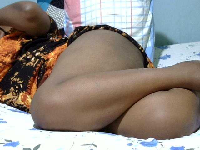 Petitetessy3 live cam on BongaCams