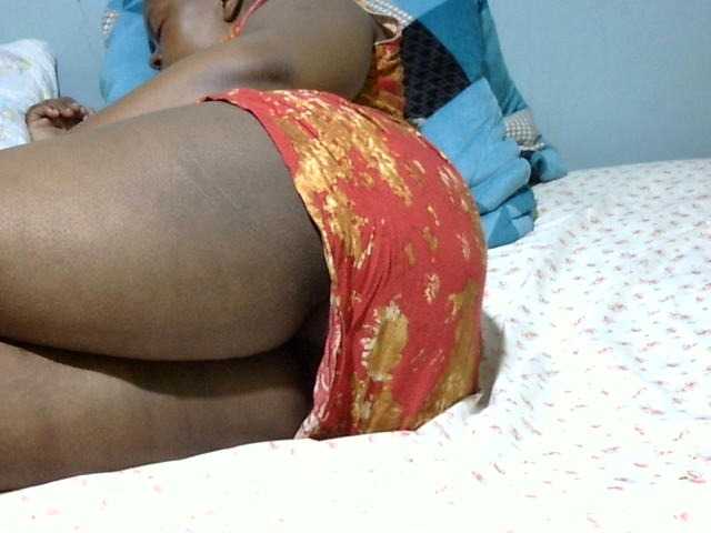Petitetessy3 live cam on BongaCams