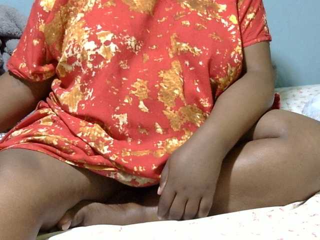 Petitetessy3 live cam on BongaCams