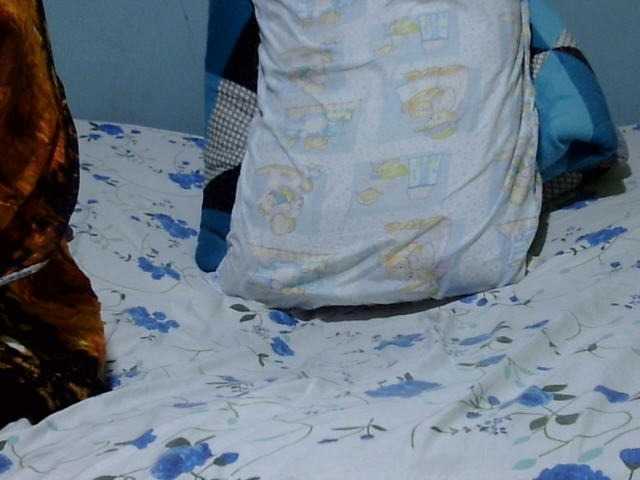 Petitetessy3 live cam on BongaCams