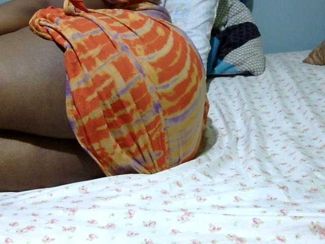 Petitetessy3 live cam on BongaCams