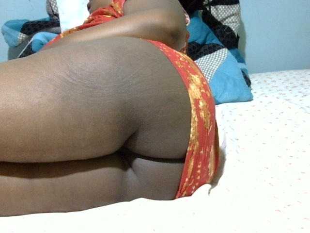 Petitetessy3 live cam on BongaCams