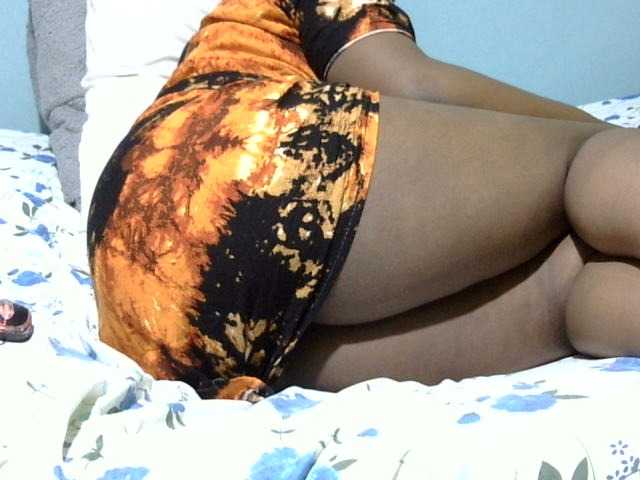 Petitetessy3 live cam on BongaCams