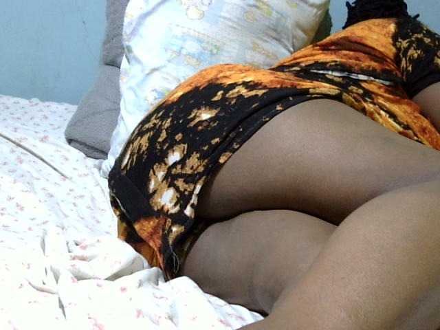 Petitetessy3 live cam on BongaCams