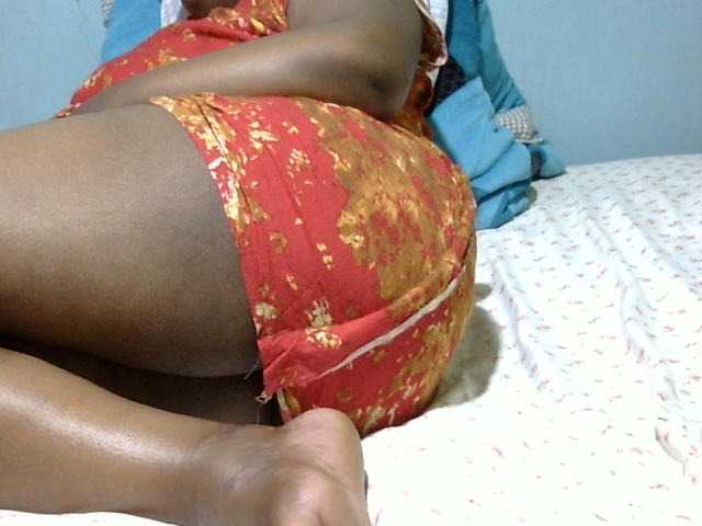 Petitetessy3 live cam on BongaCams