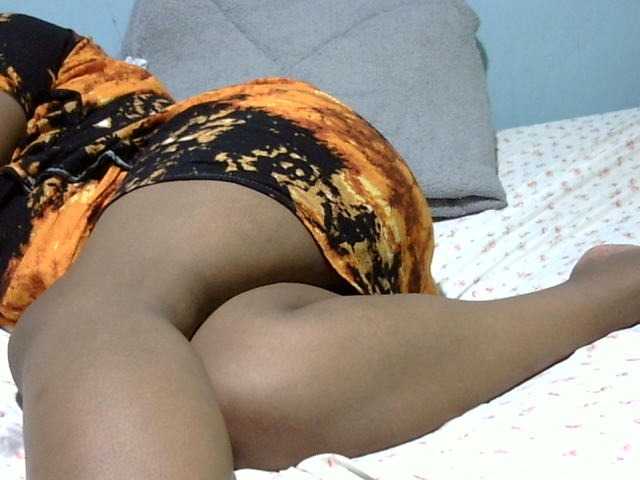 Petitetessy3 live cam on BongaCams