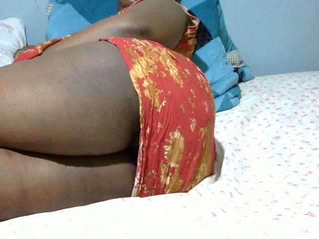 Petitetessy3 live cam on BongaCams