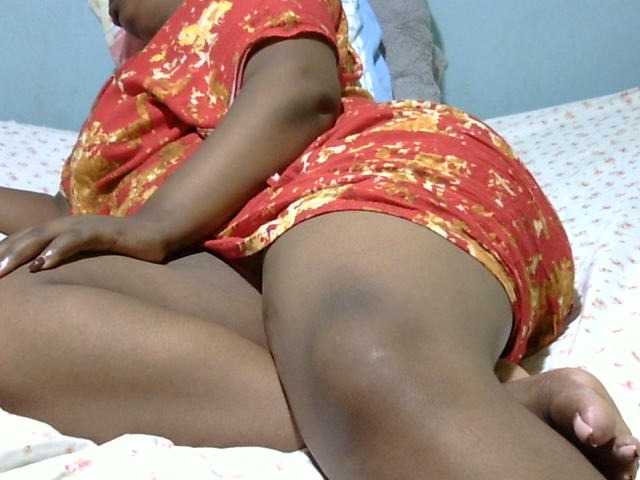 Petitetessy3 live cam on BongaCams
