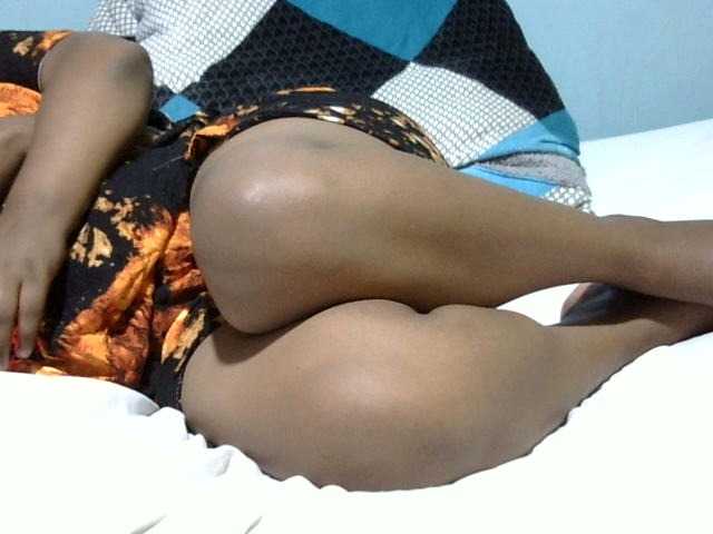 Petitetessy3 live cam on BongaCams