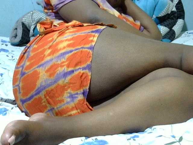 Petitetessy3 live cam on BongaCams