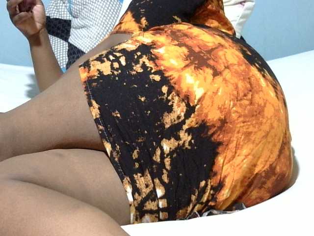 Petitetessy3 live cam on BongaCams