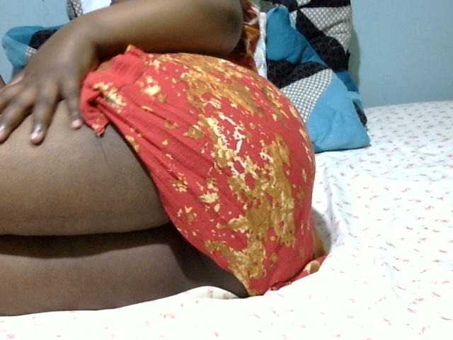 Petitetessy3 live cam on BongaCams