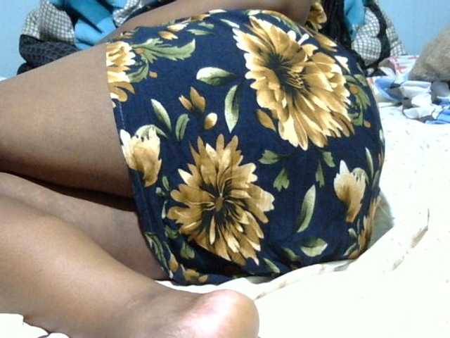 Petitetessy3 live cam on BongaCams