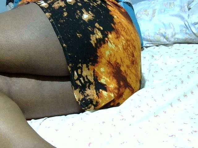 Petitetessy3 live cam on BongaCams