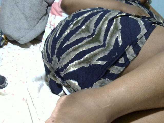 Petitetessy3 live cam on BongaCams