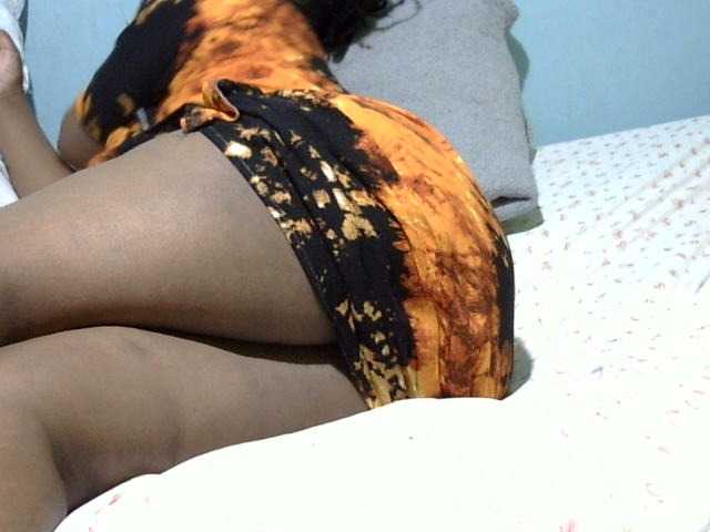 Petitetessy3 live cam on BongaCams