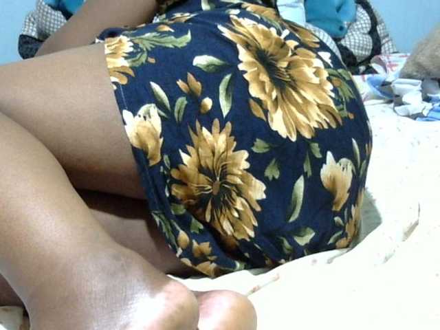 Petitetessy3 live cam on BongaCams