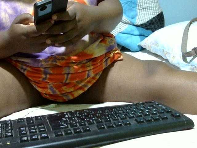 Petitetessy3 live cam on BongaCams