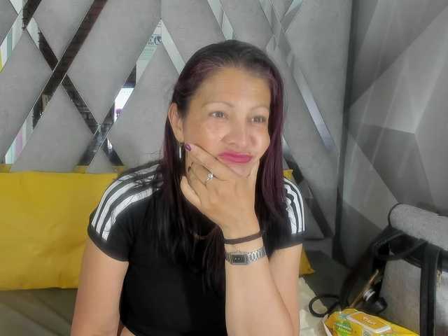 Mulansexy01 live cam on BongaCams